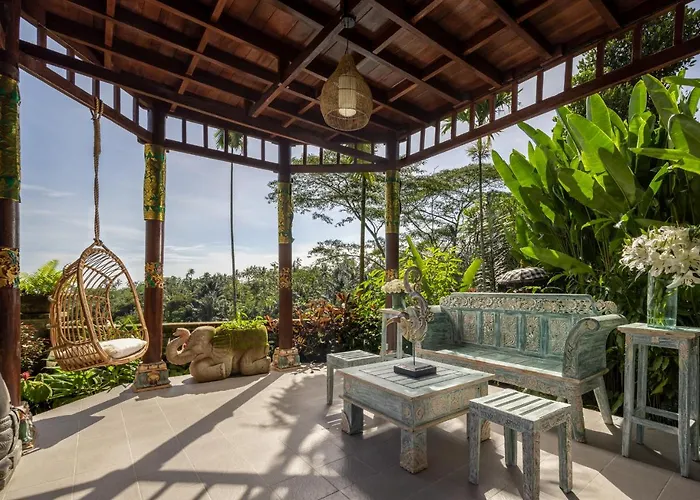 Villa Lembah Damai Villa *